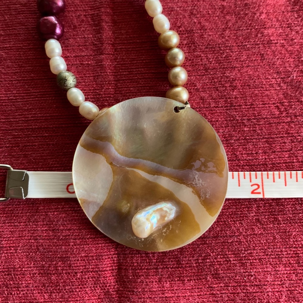 Artisan made freshwater pearl necklace - Picture 7 of 8
